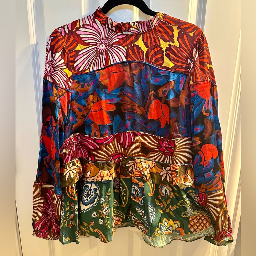 Farm Rio Fall Long-Sleeve Printed Tiered Blouse size Medium NWT